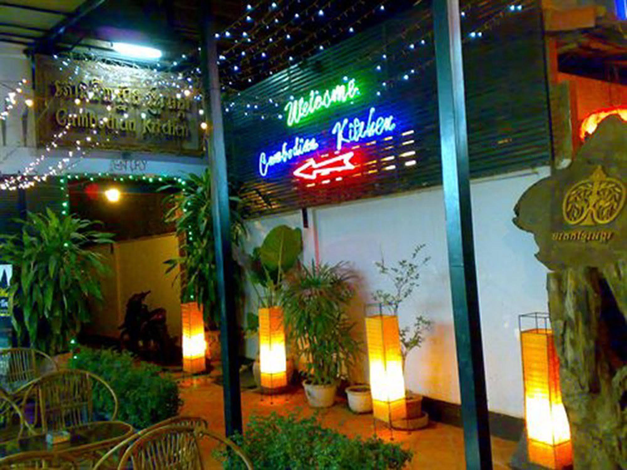 Route 66 Music Restaurant & Hostel Σιέμ Ρέαπ Εξωτερικό φωτογραφία